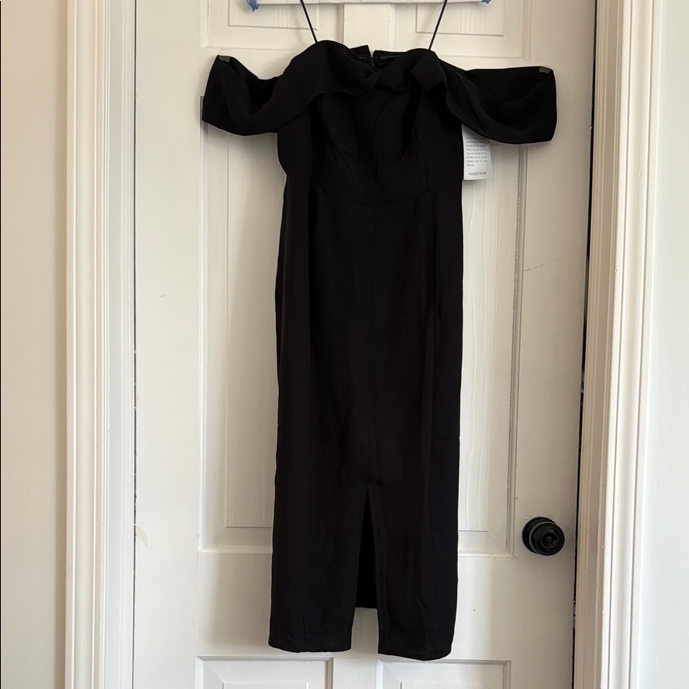 19 Cooper Nordstrom’s Elegant Black Off-Shoulder Dress. Size Medium